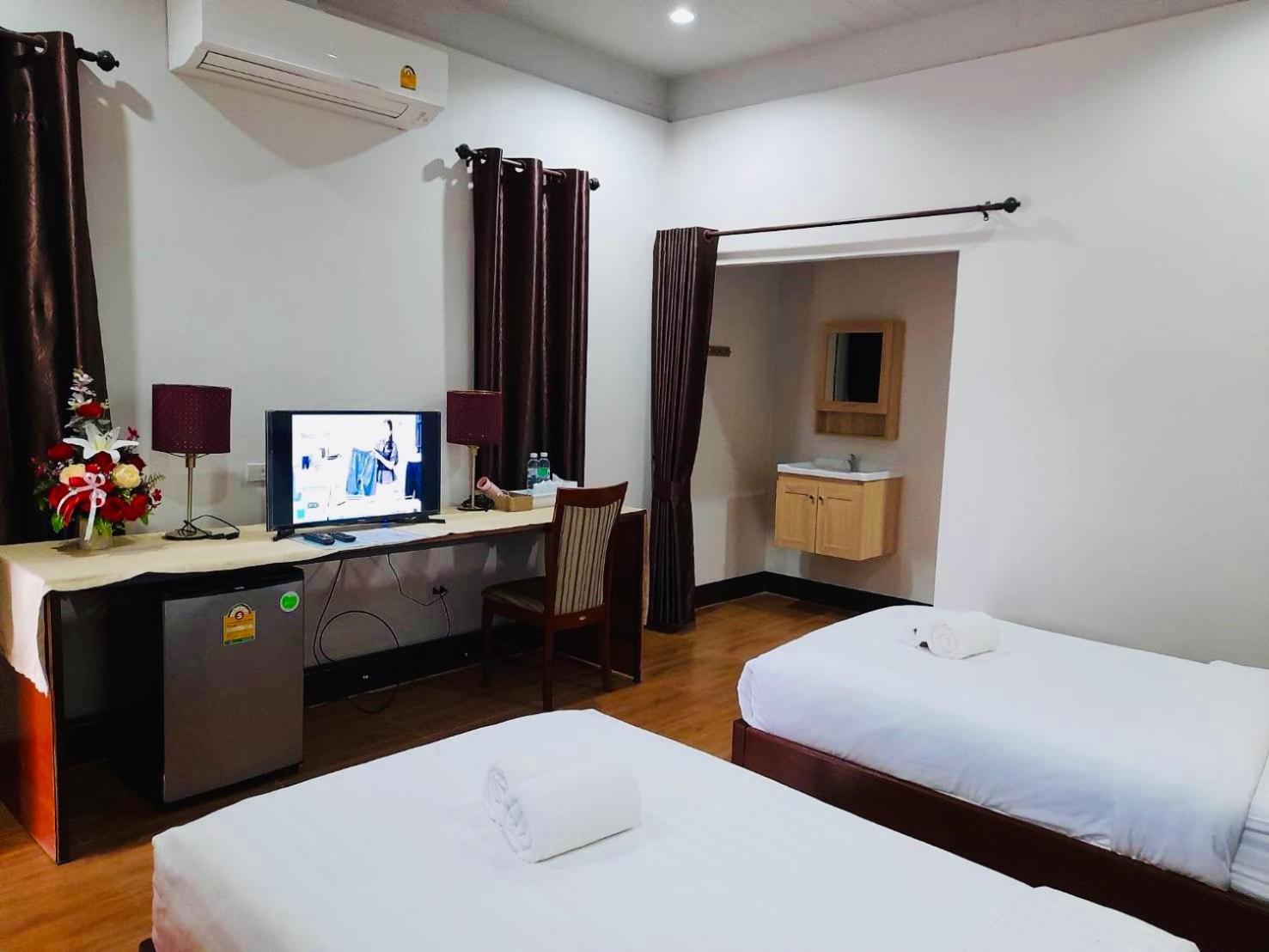 Punyin Hotel Inthanon -ปั้นหยิ่น โฮเทล チョームトーン エクステリア 写真