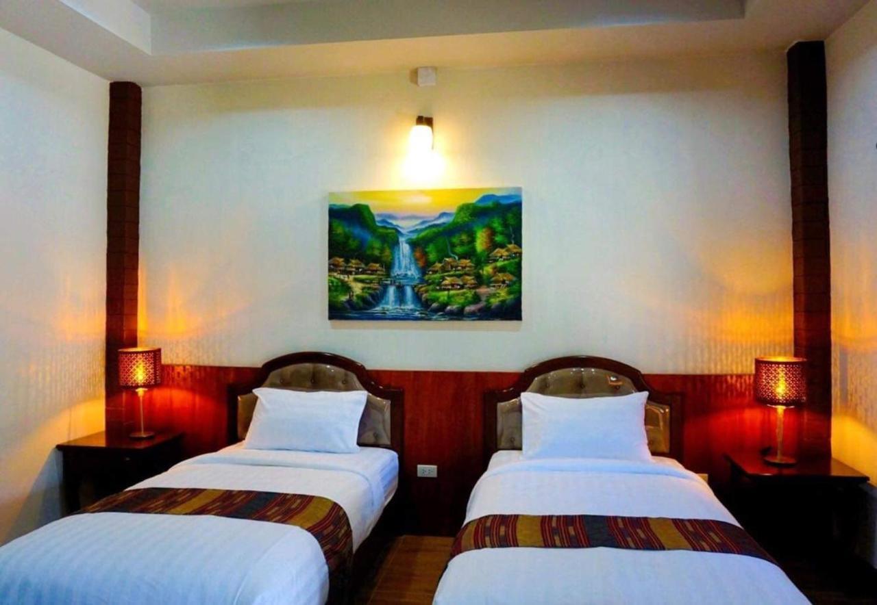 Punyin Hotel Inthanon -ปั้นหยิ่น โฮเทล チョームトーン エクステリア 写真