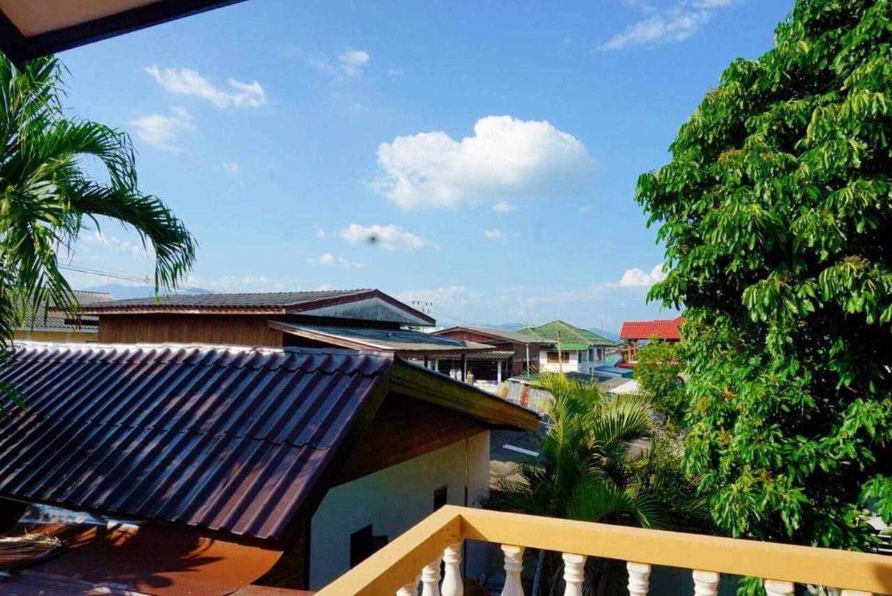 Punyin Hotel Inthanon -ปั้นหยิ่น โฮเทล チョームトーン エクステリア 写真