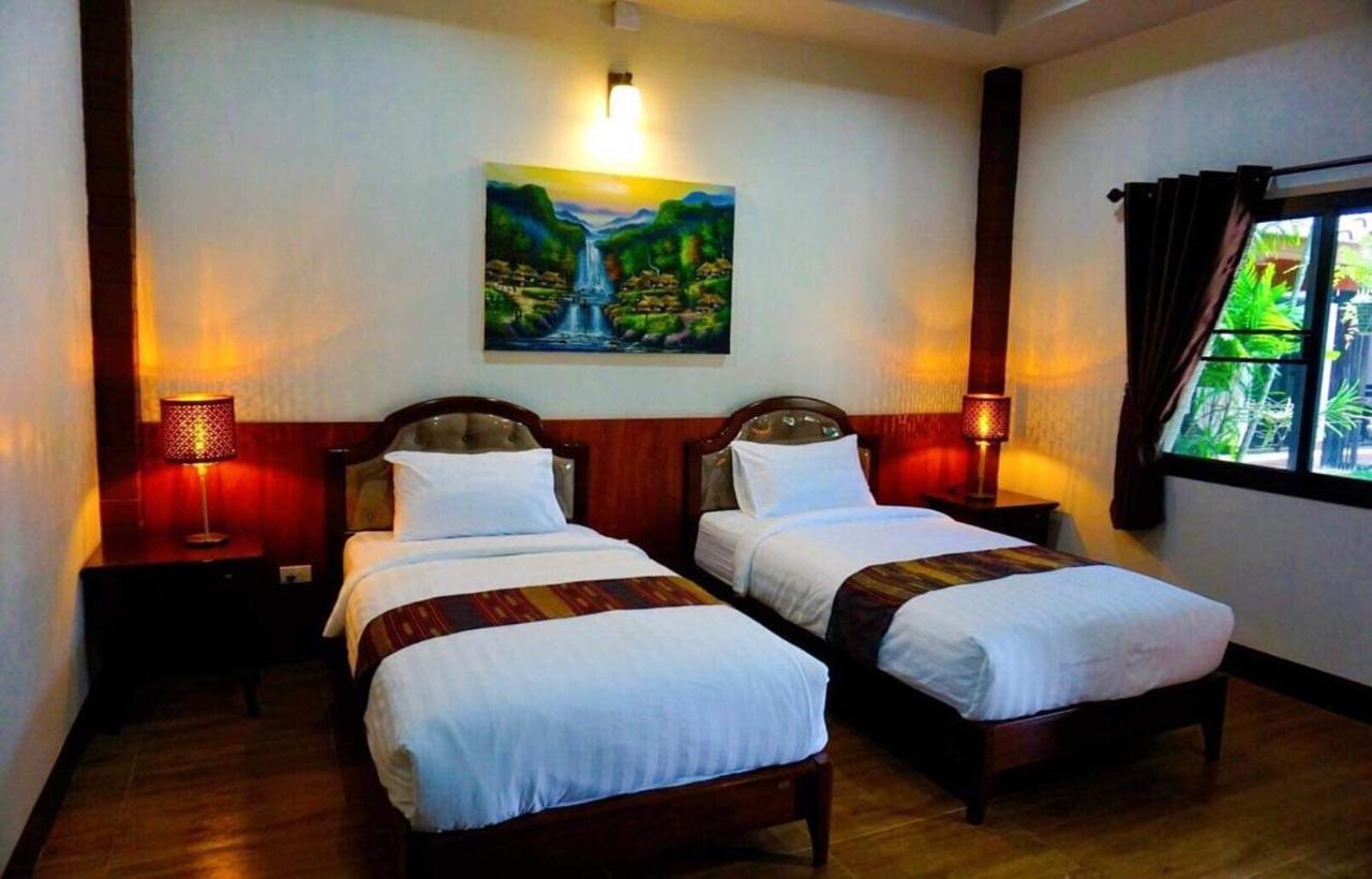 Punyin Hotel Inthanon -ปั้นหยิ่น โฮเทล チョームトーン エクステリア 写真