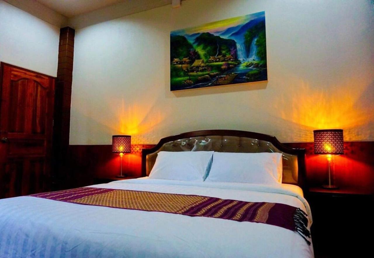 Punyin Hotel Inthanon -ปั้นหยิ่น โฮเทล チョームトーン エクステリア 写真