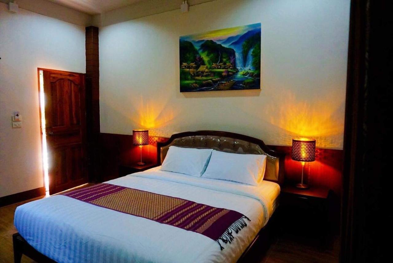 Punyin Hotel Inthanon -ปั้นหยิ่น โฮเทล チョームトーン エクステリア 写真